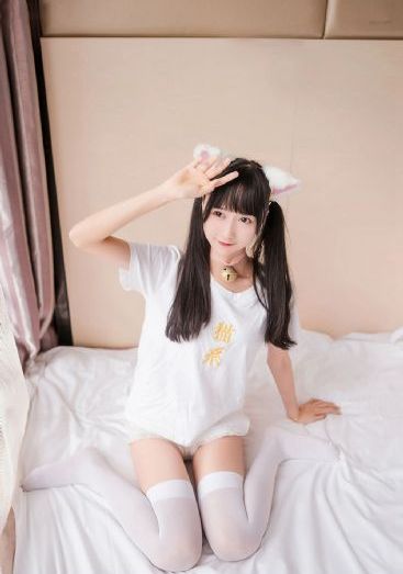 丰满的婶婶2_BD英语在线播放观看