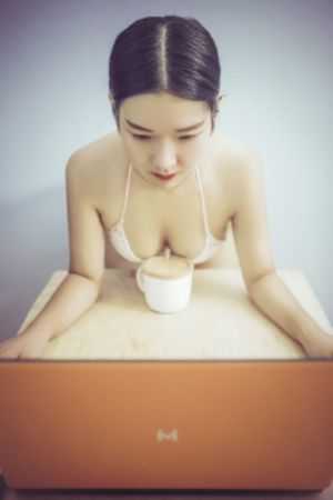 同学的母亲电影_BD韩语神马影院在线