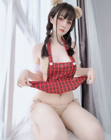 迷人的保姆韩_720完整版观看